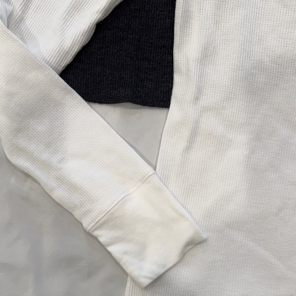 Bundle of Two Old Navy Thermal Long Sleeve Shirts—Charcoal and White—Large - Picture 4 of 13